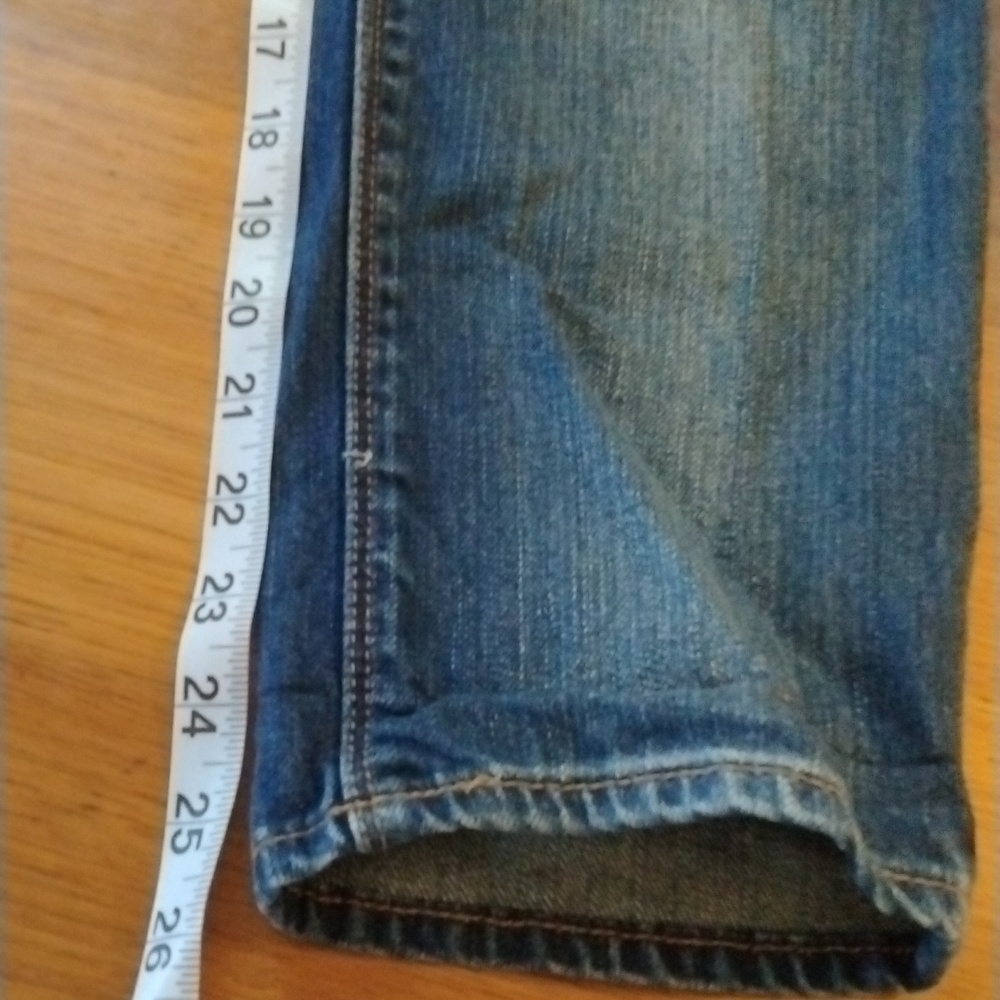 Abercrombie & Fitch distressed jeans. Size 27. Shorter length. - Picture 11 of 14